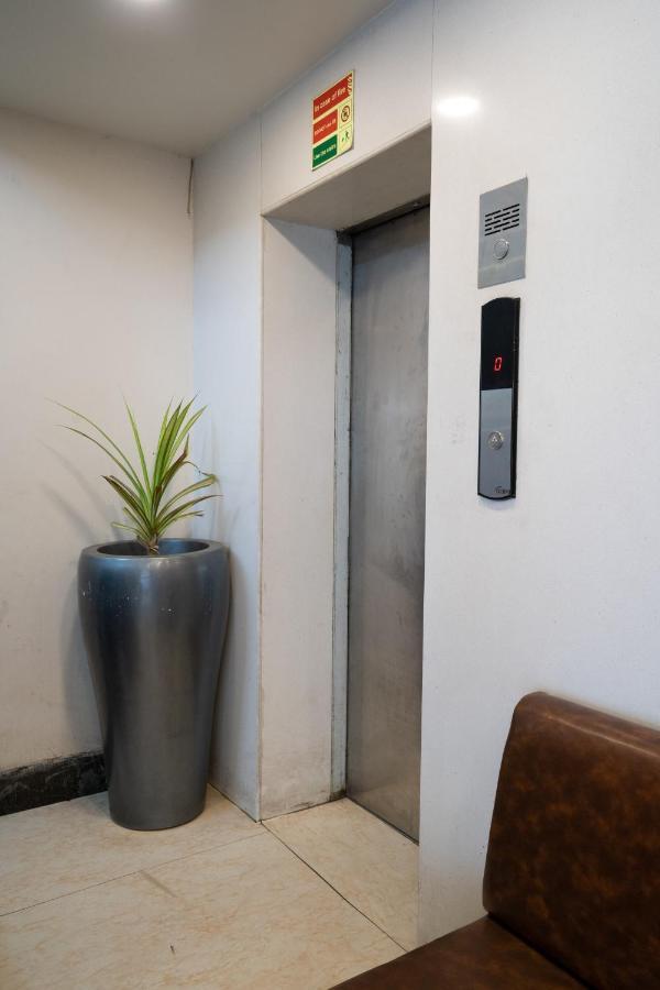 Hotel Kyra Airport Ahmedabad Bagian luar foto